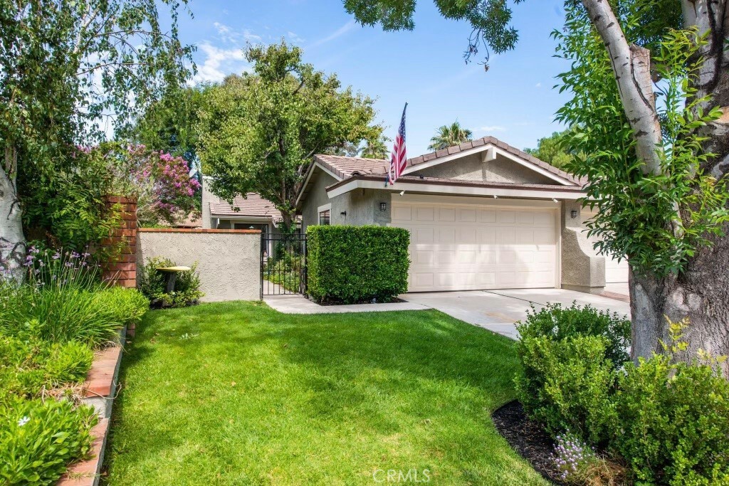 Property Photo: 25925 Pueblo Drive CA 91355