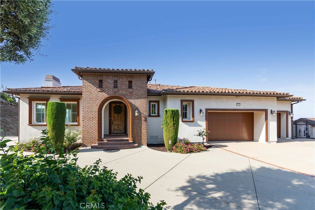 Property Photo:  42365 Vista Montana Court  CA 92590 