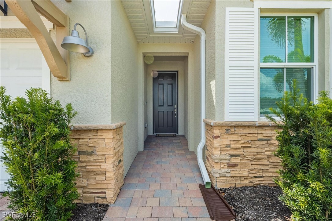 Property Photo:  305 Spiaggio Court  FL 34114 