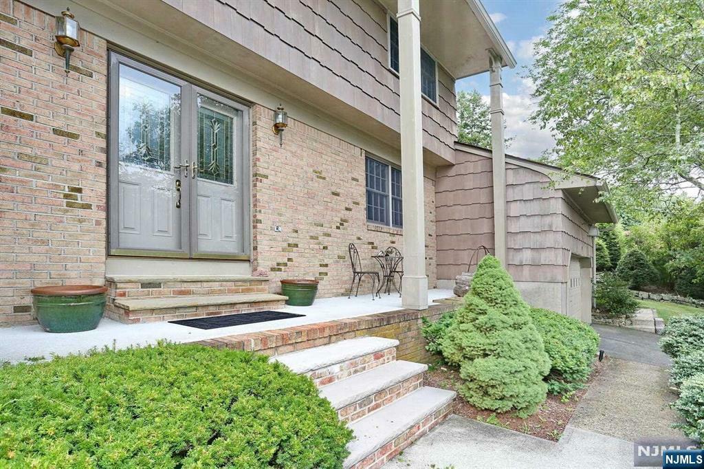 Property Photo:  39 Wolfe Drive  NJ 07465 