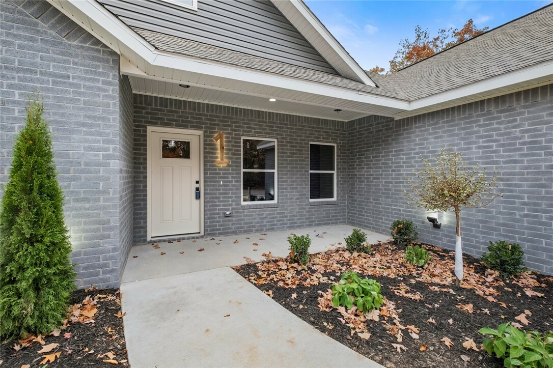 Property Photo:  1 Bowmore Circle  AR 72715 