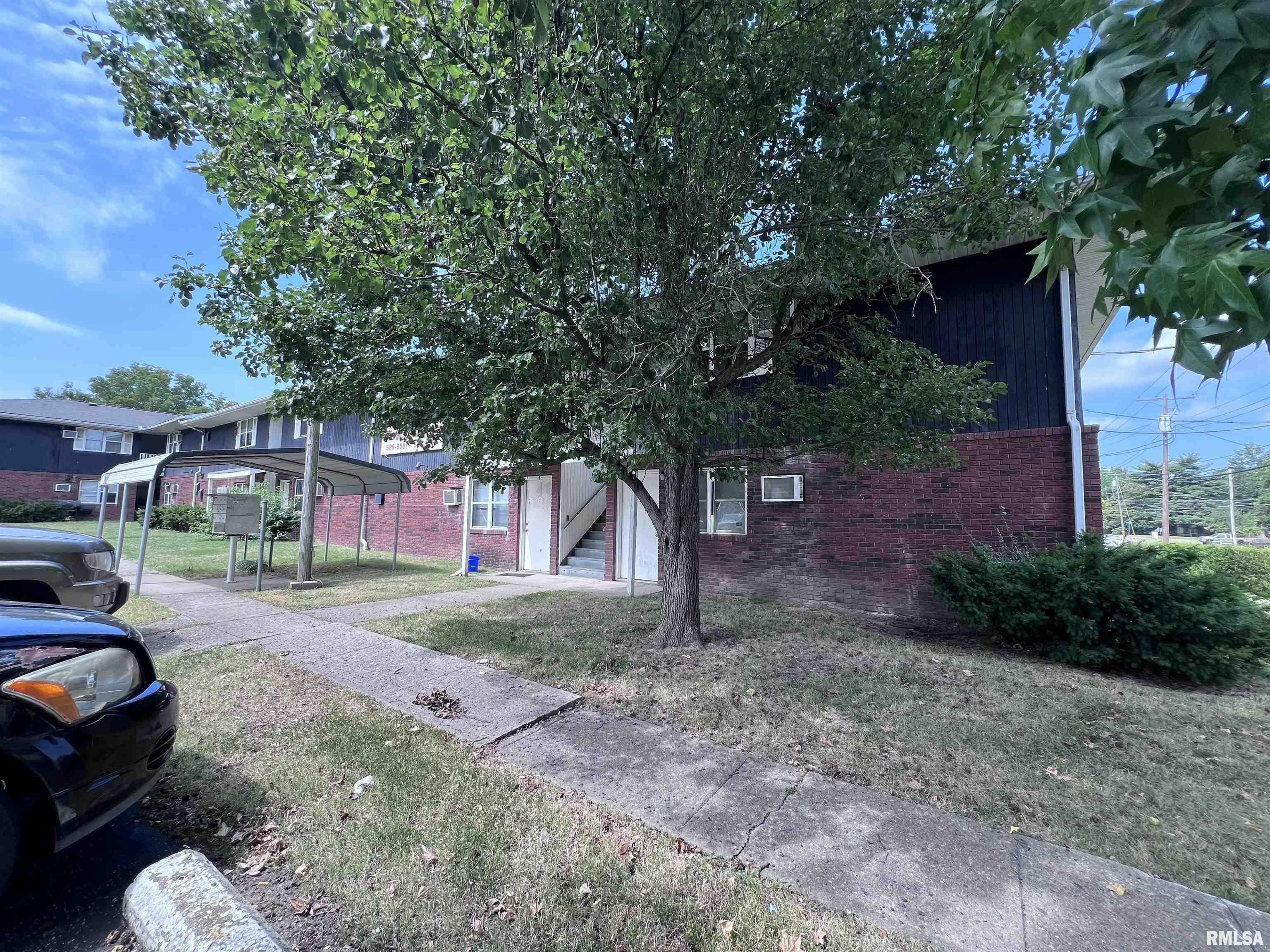 Property Photo: 516 S Poplar Street IL 62901