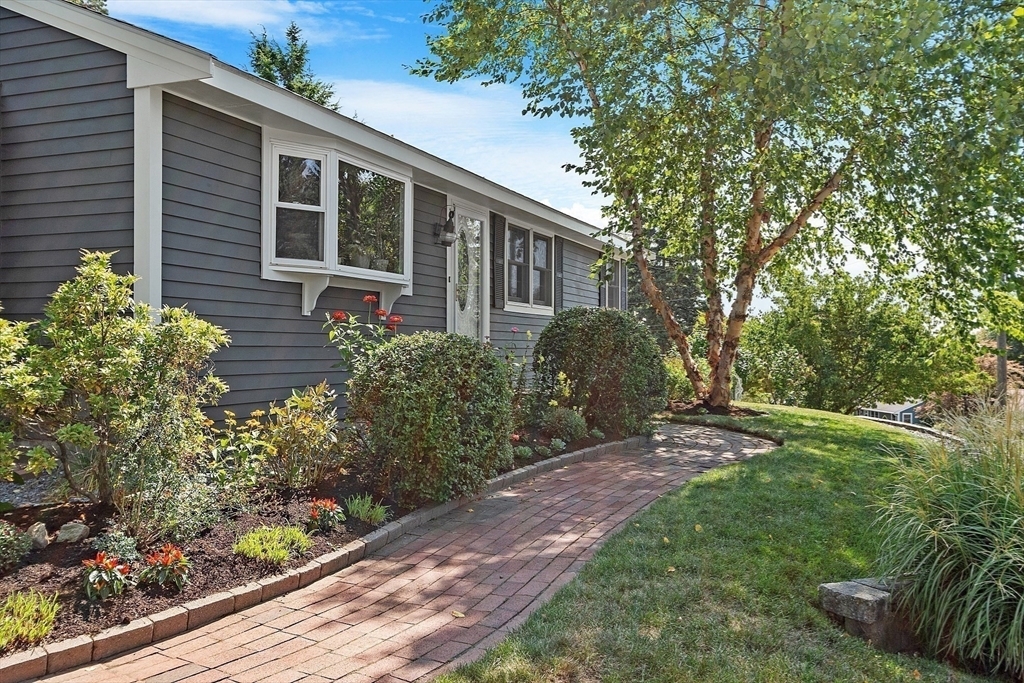 Property Photo:  8 Whitelock Drive  MA 01752 