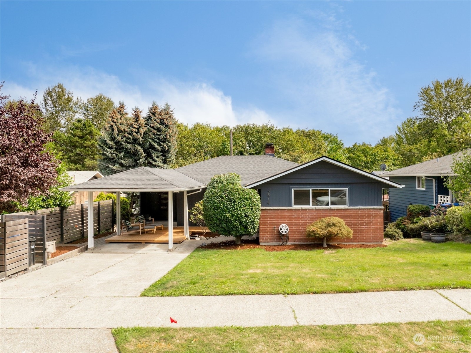 Property Photo:  2914 Harris Place S  WA 98144 