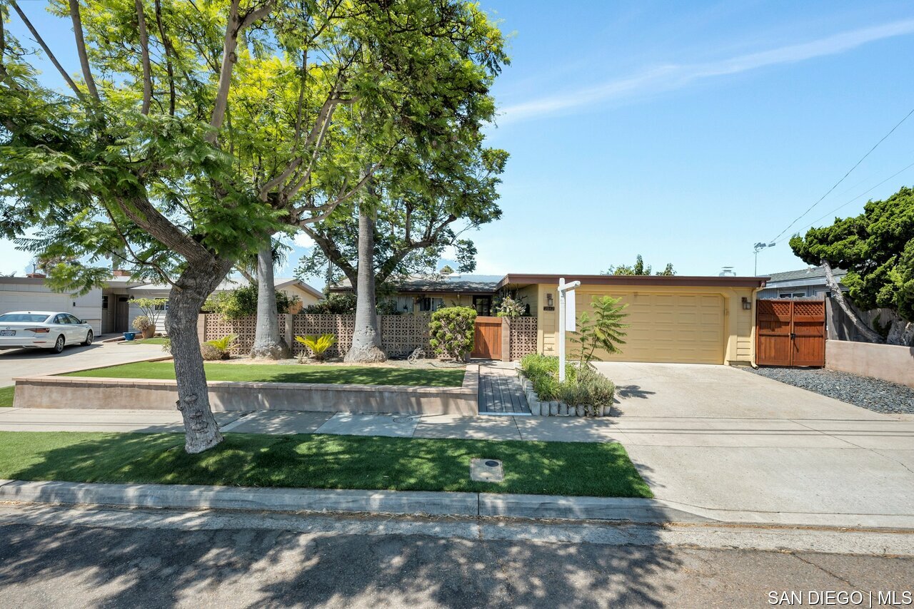 Property Photo:  2542 Bartel St  CA 92123 