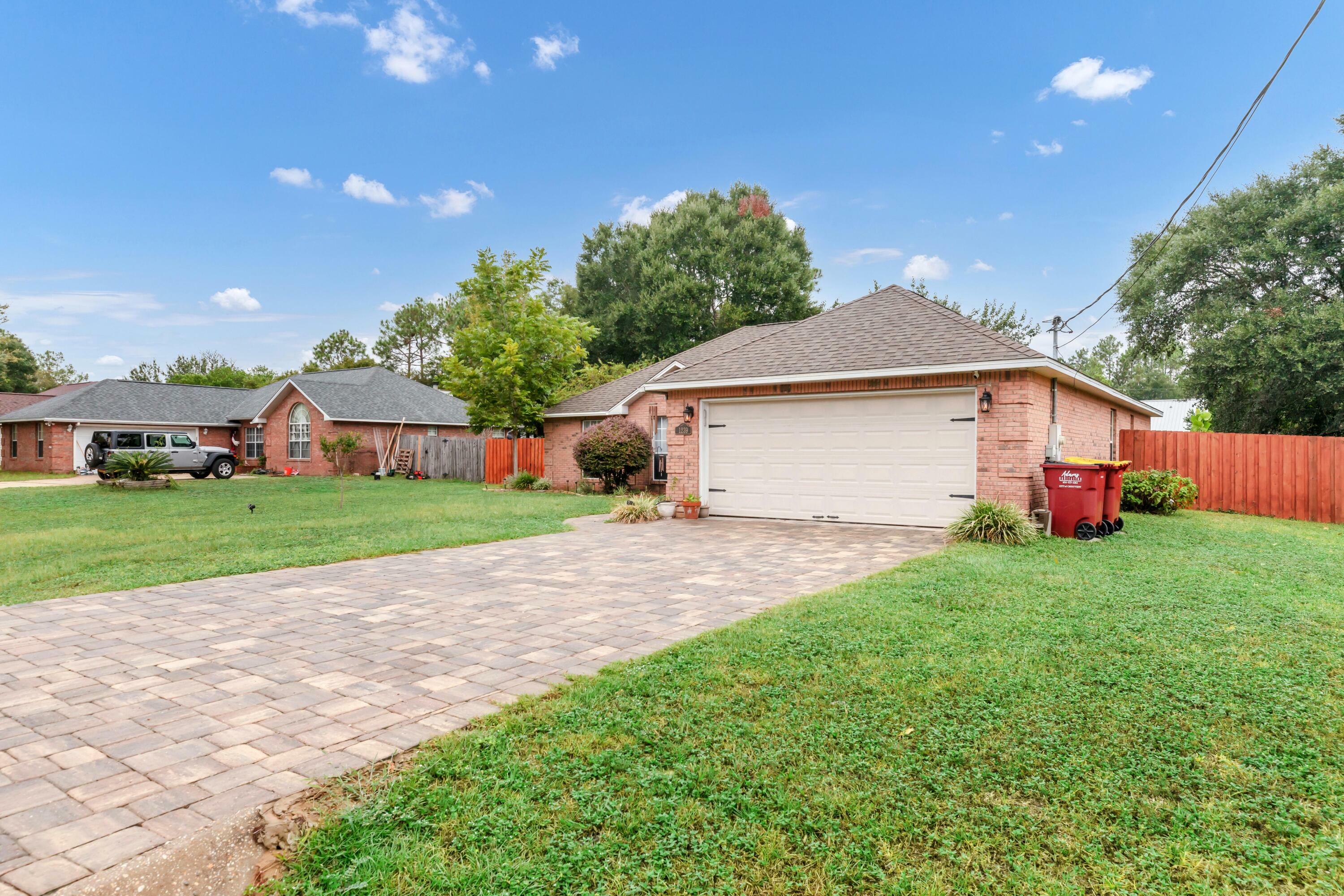 Property Photo:  1239 Gabrielle Drive Drive  FL 32536 