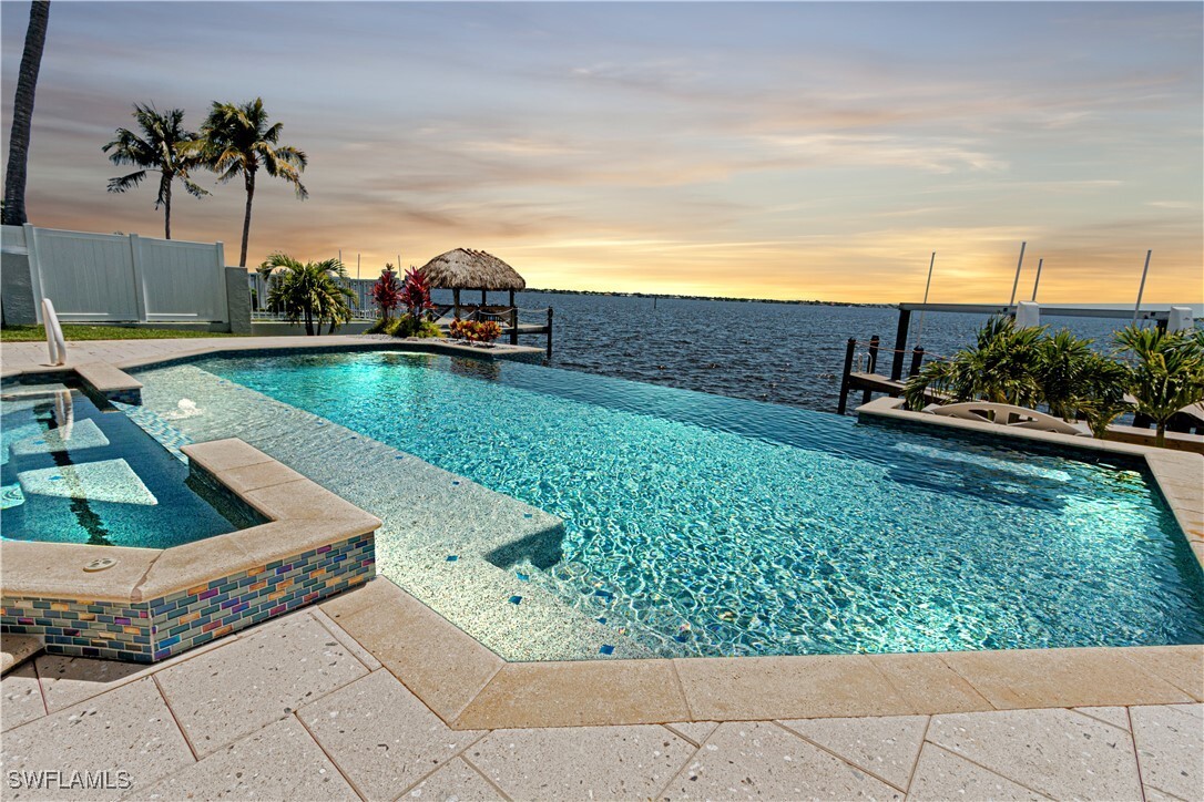 2418 SE 28th Street  Cape Coral FL 33904 photo