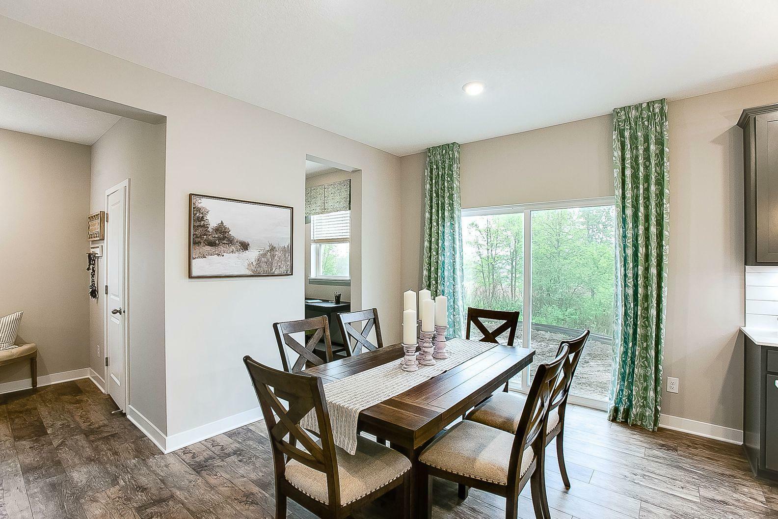 Property Photo:  1678 Oak Creek Court  MN 55318 