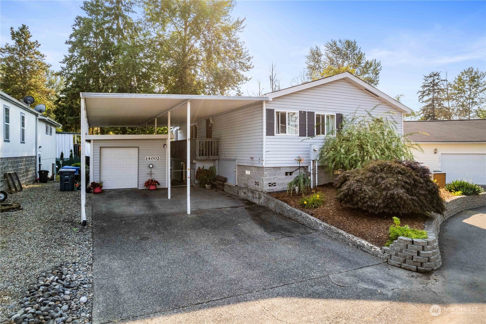 Property Photo:  14002  70th Street Ct E  WA 98390 