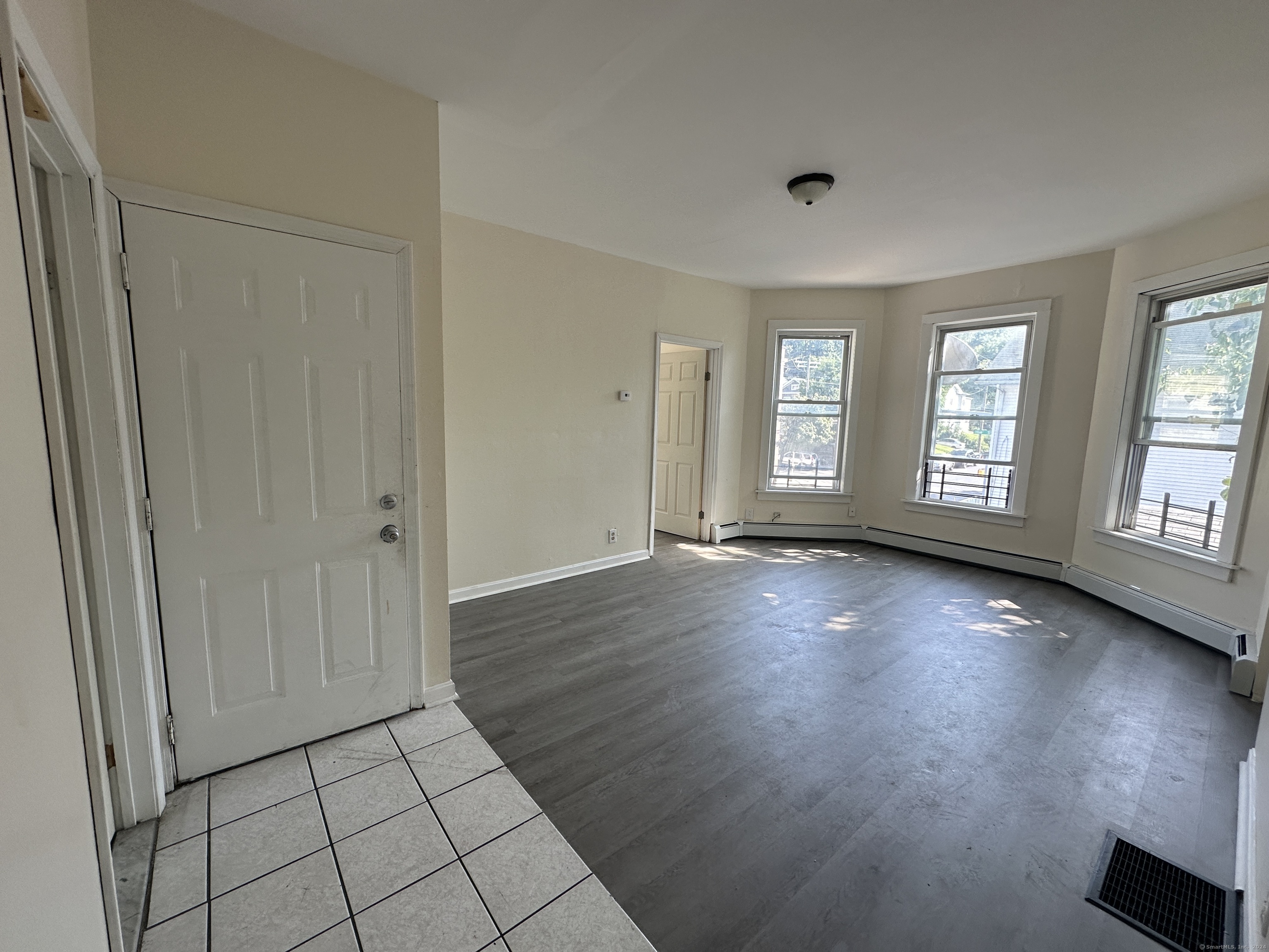 Property Photo:  141 Crown Street  CT 06450 