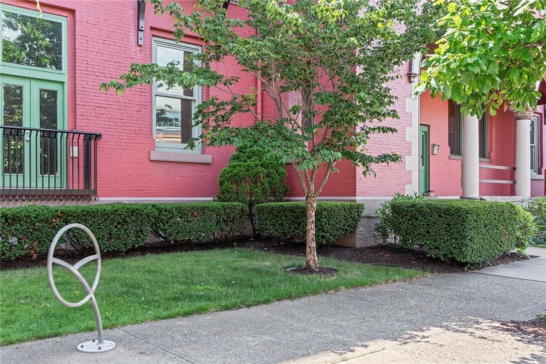 Property Photo:  3080 Smallman St Ph12  PA 15201 