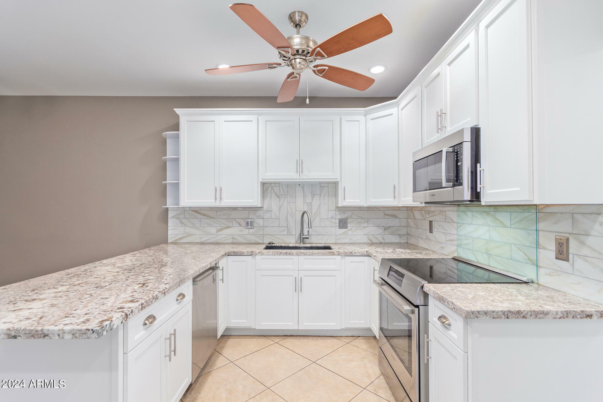Property Photo: 4525 N 66th Street 33 AZ 85251