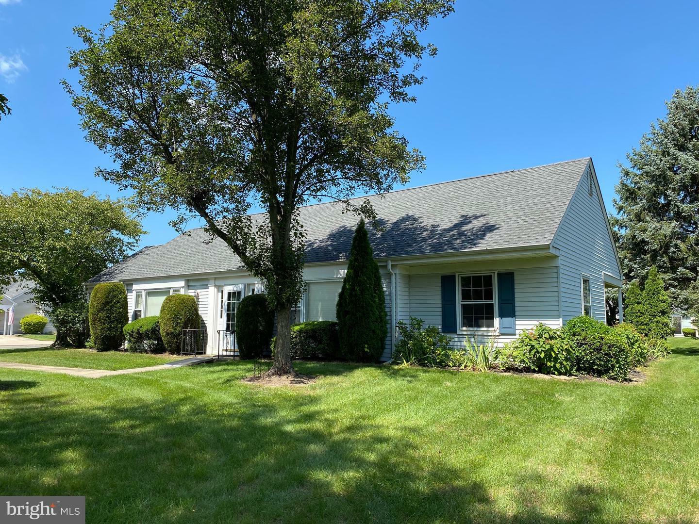 Property Photo:  585 Old Nassau Road B  NJ 08831 