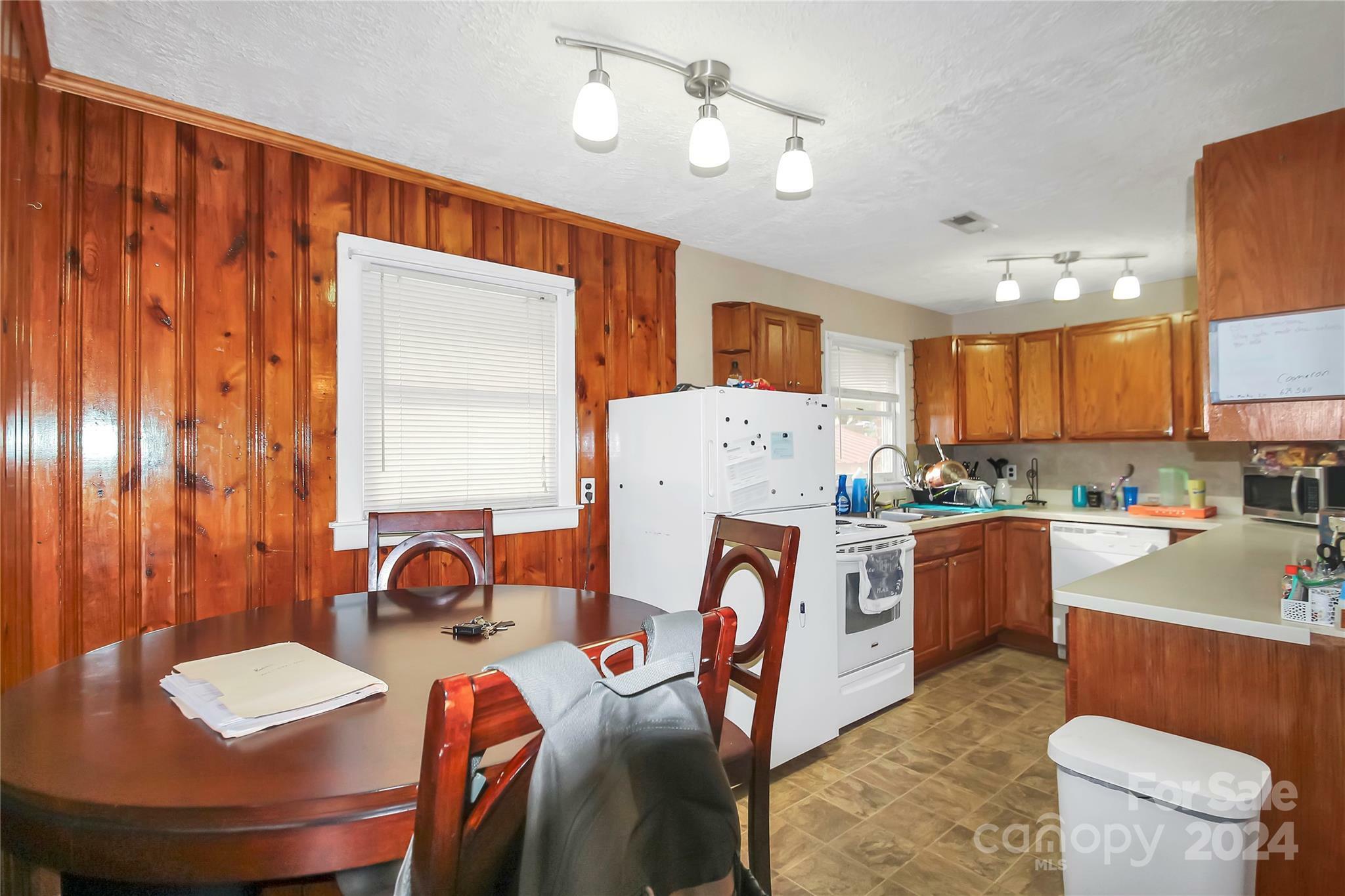 Property Photo:  901 2nd Street  NC 28086 