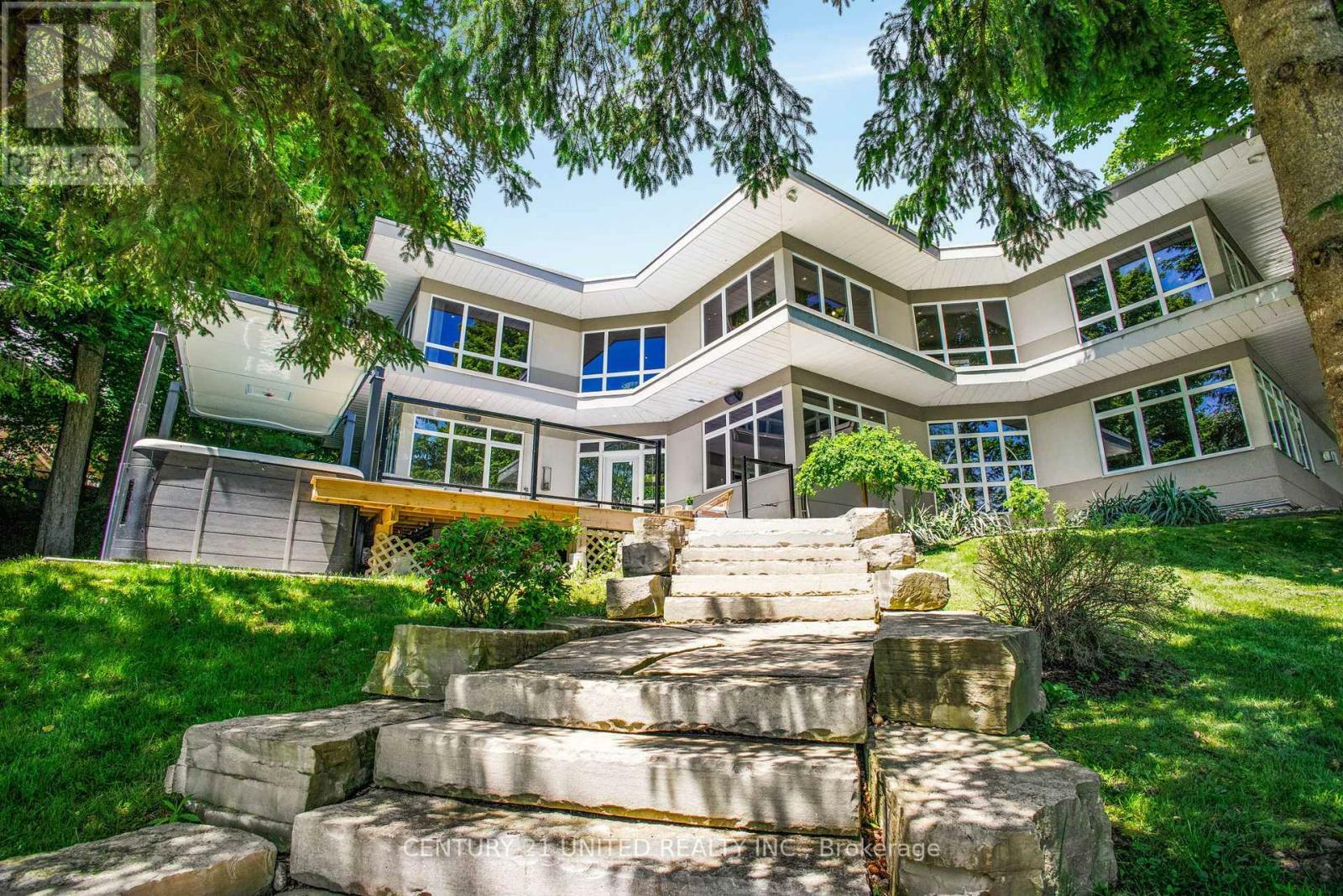 Property Photo: 75 Darling Drive ON K0L 2W0