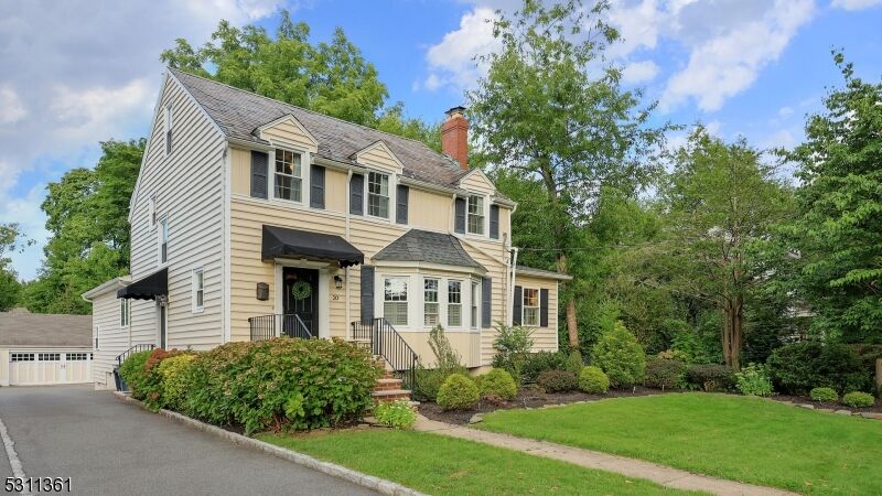 Property Photo:  20 Rosemilt Pl  NJ 07960 