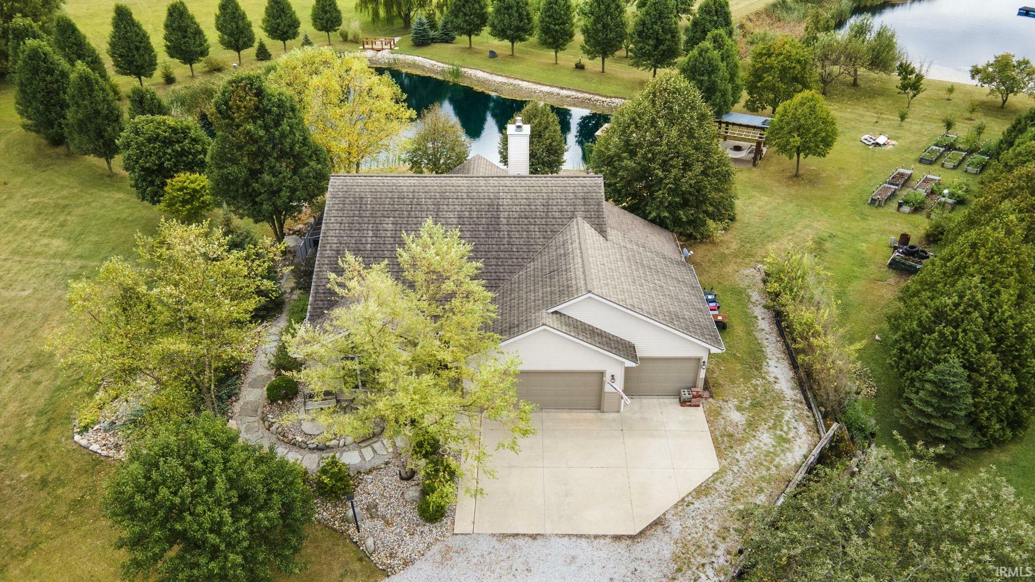 Property Photo: 3076 E 800 S IN 46725