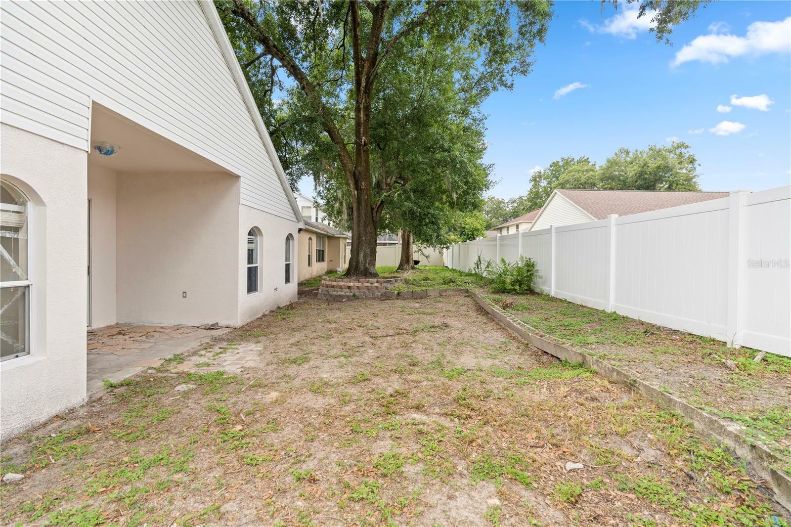 Property Photo:  1418 Trail Boss Lane  FL 33511 