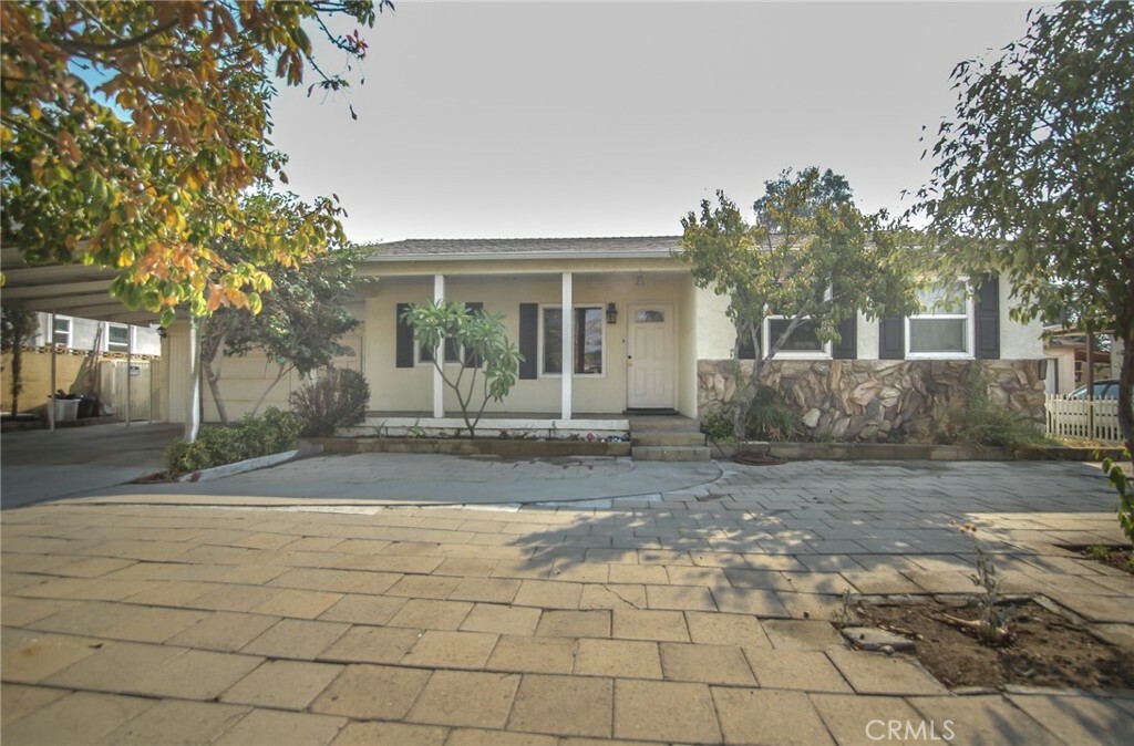 Property Photo:  8767 Alder Avenue  CA 92335 