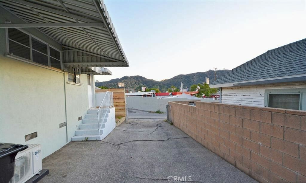 Property Photo:  10207 Helendale Avenue  CA 91042 