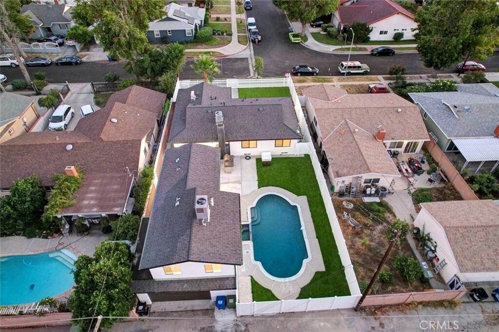 Property Photo:  13135 Burton Street  CA 91605 