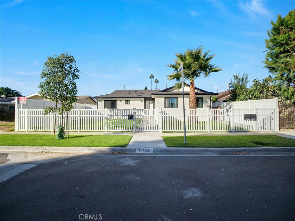 Property Photo:  13135 Burton Street  CA 91605 