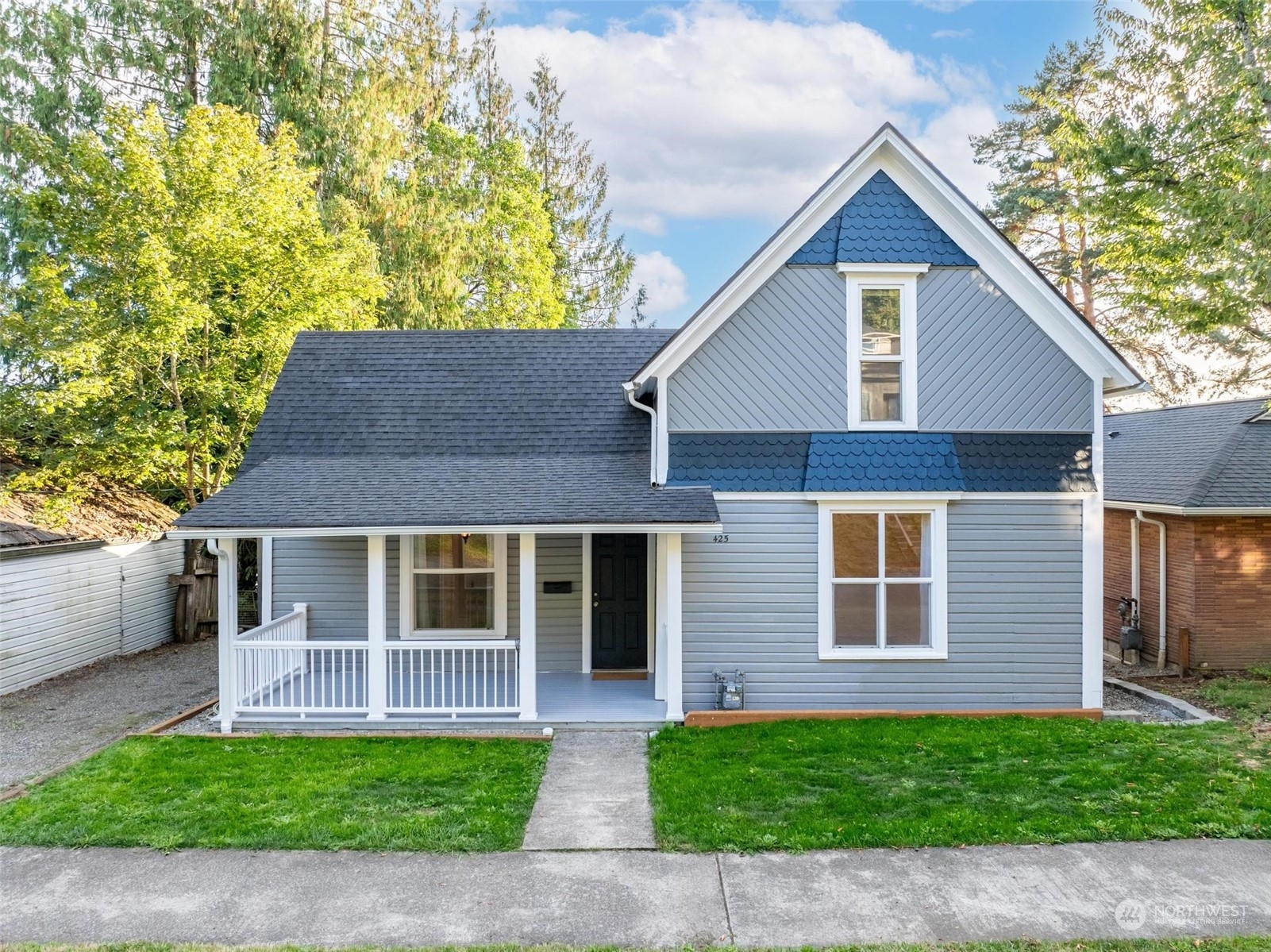 Property Photo:  425 NE Adams Avenue  WA 98532 