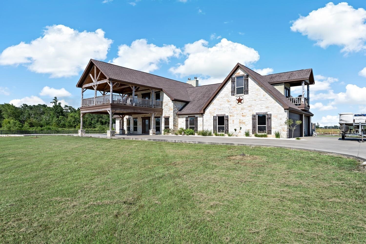 Property Photo:  2210 Honey Bear  TX 77632 