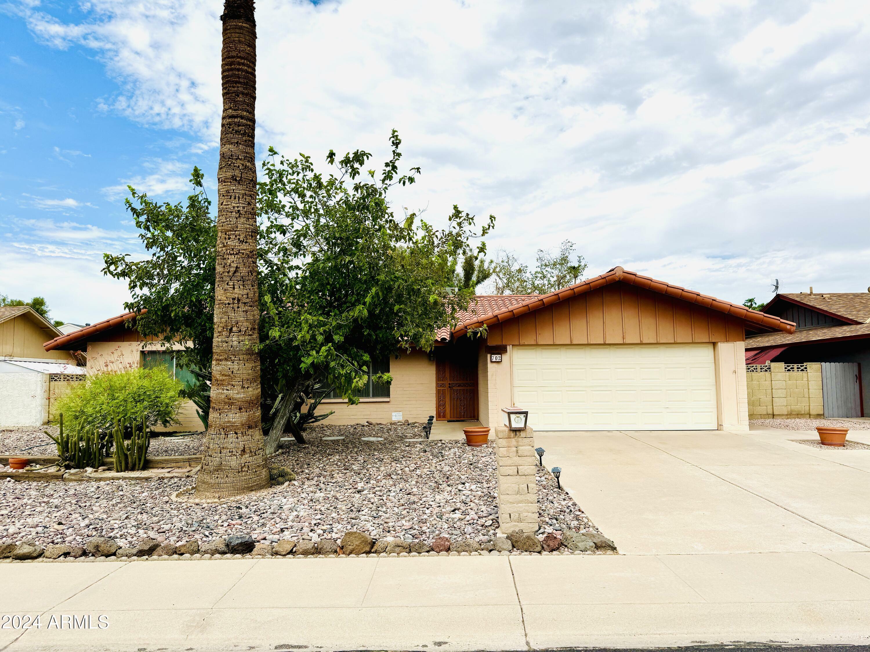 Property Photo:  702 E Carmen Street  AZ 85283 