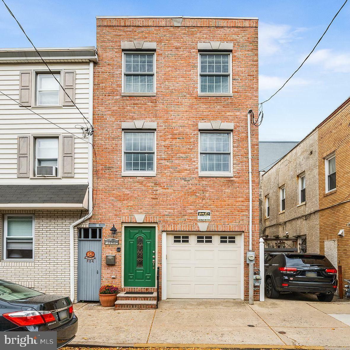 Property Photo:  1545 E Palmer Street  PA 19125 