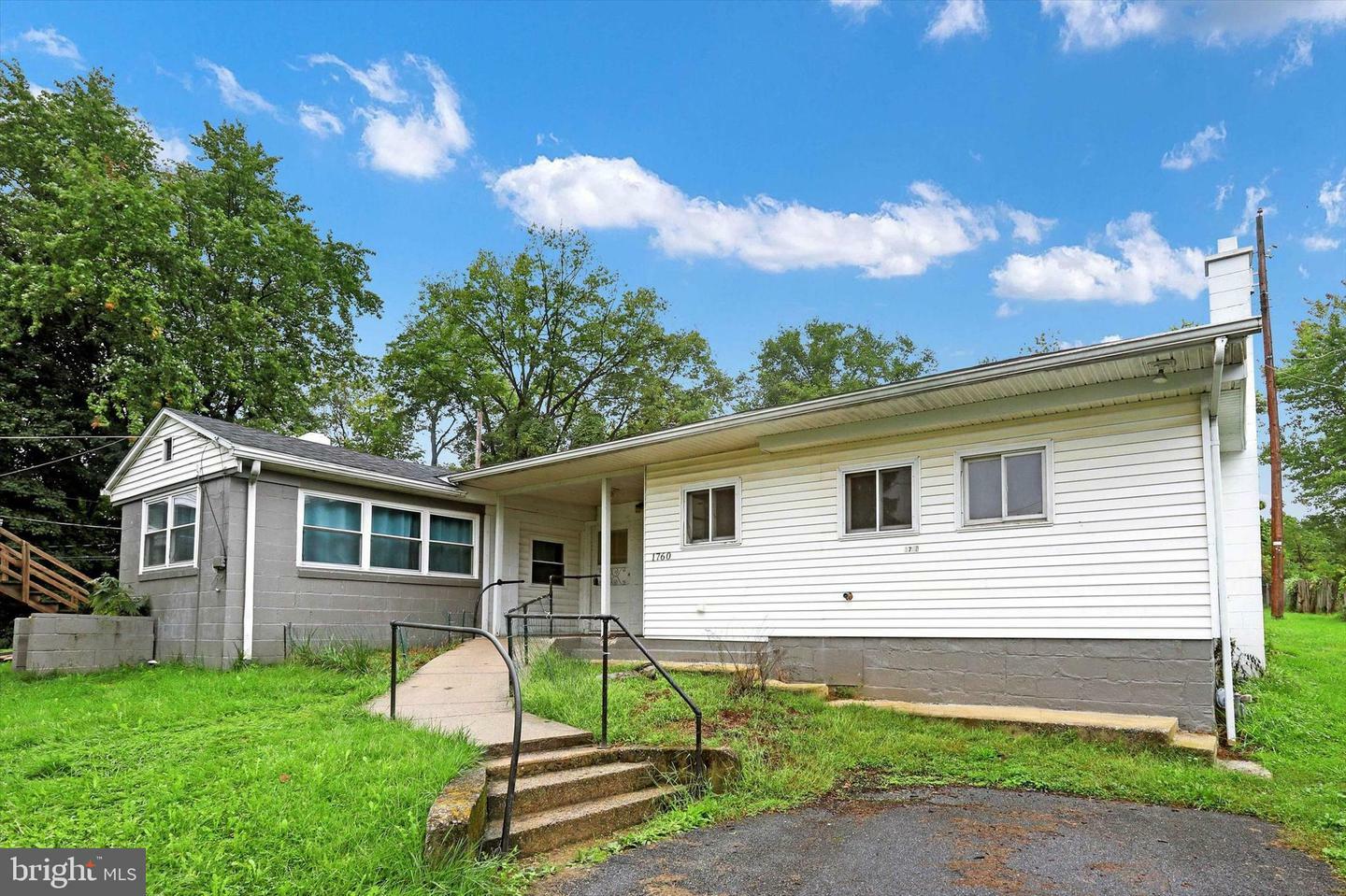 Property Photo:  1760 W Trindle Road  PA 17015 