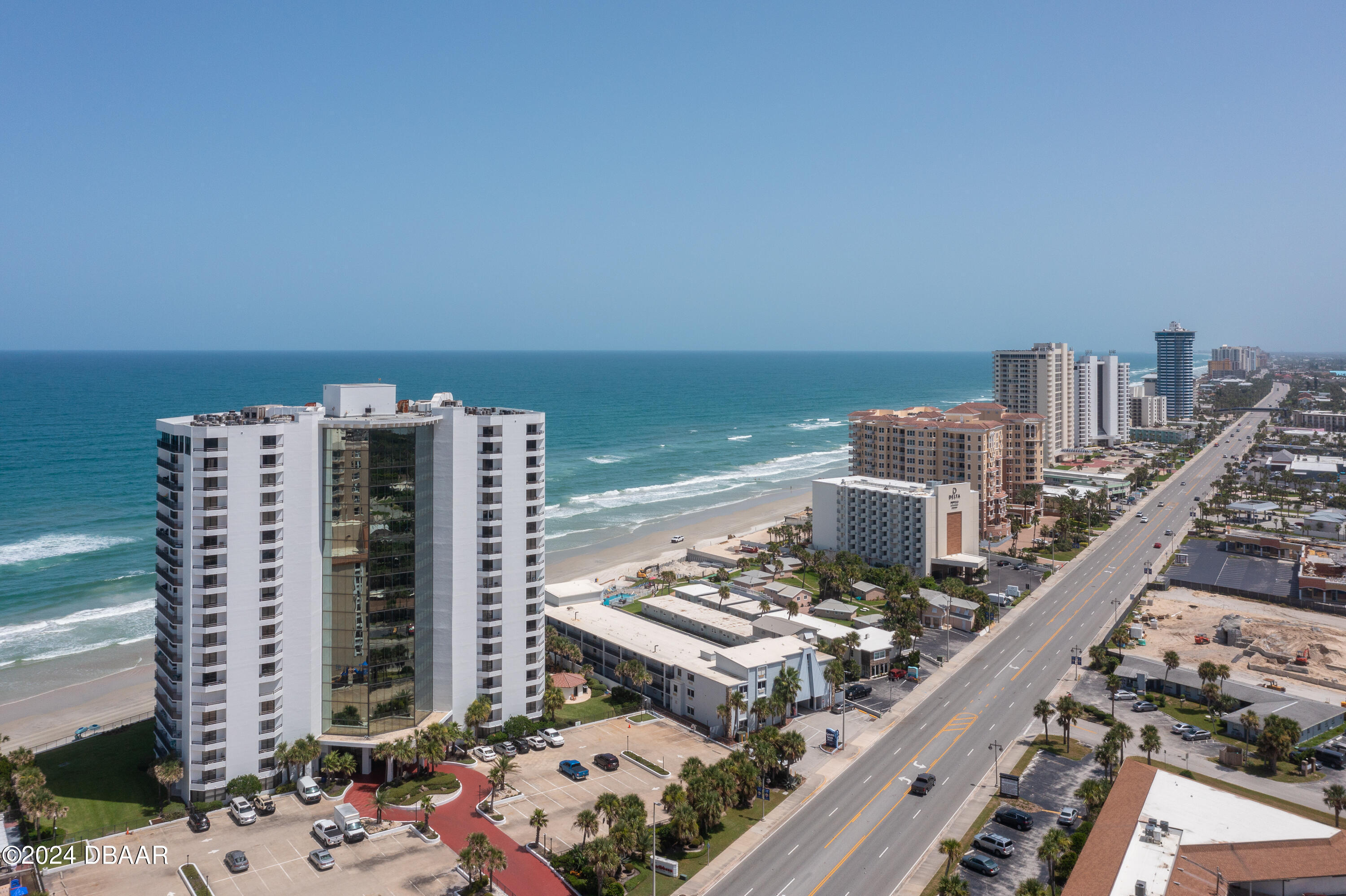Property Photo: 2425 S Atlantic Avenue FL 32118