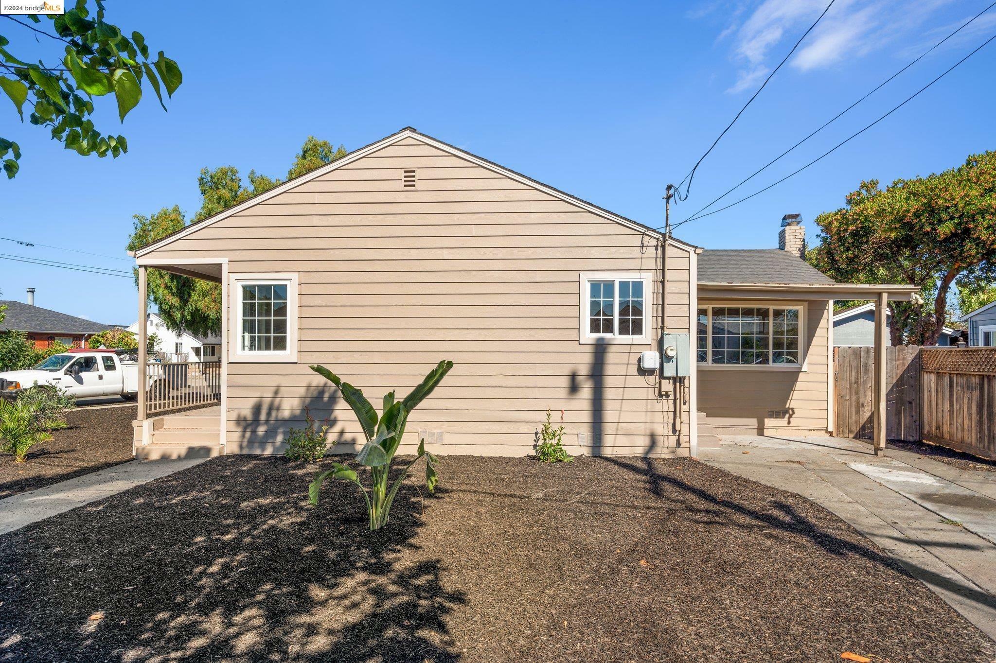 Property Photo:  2092 Wallace Ave  CA 94577 