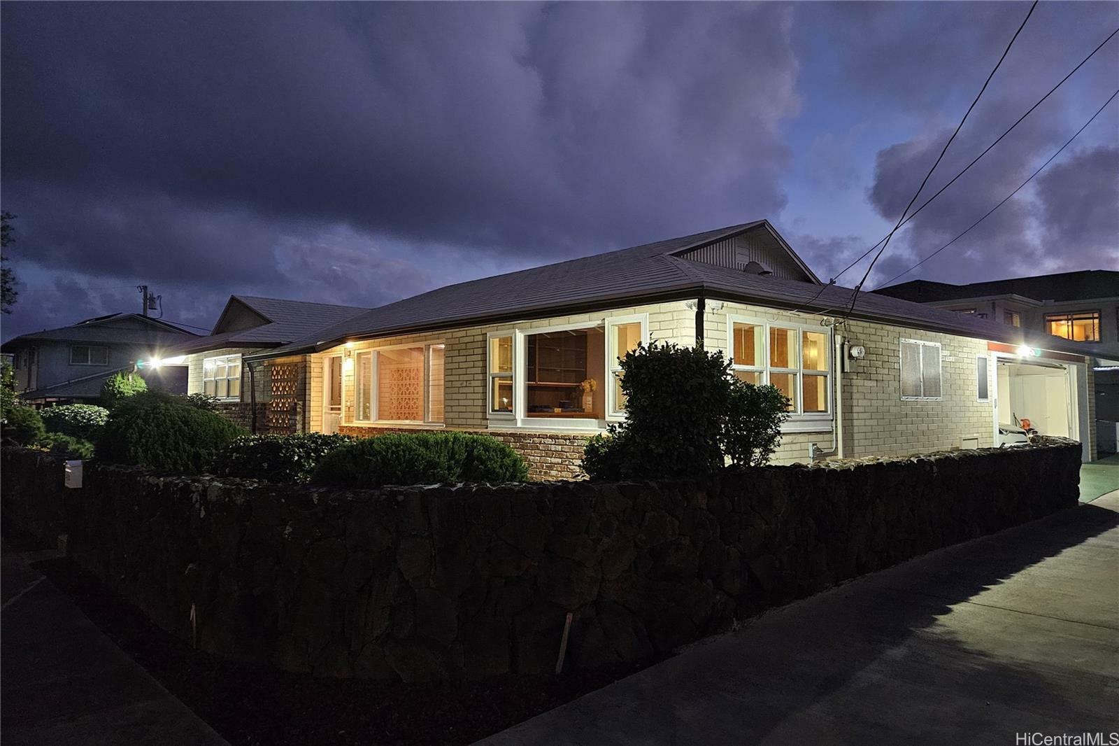 Property Photo:  4153 Kilauea Avenue  HI 96816 