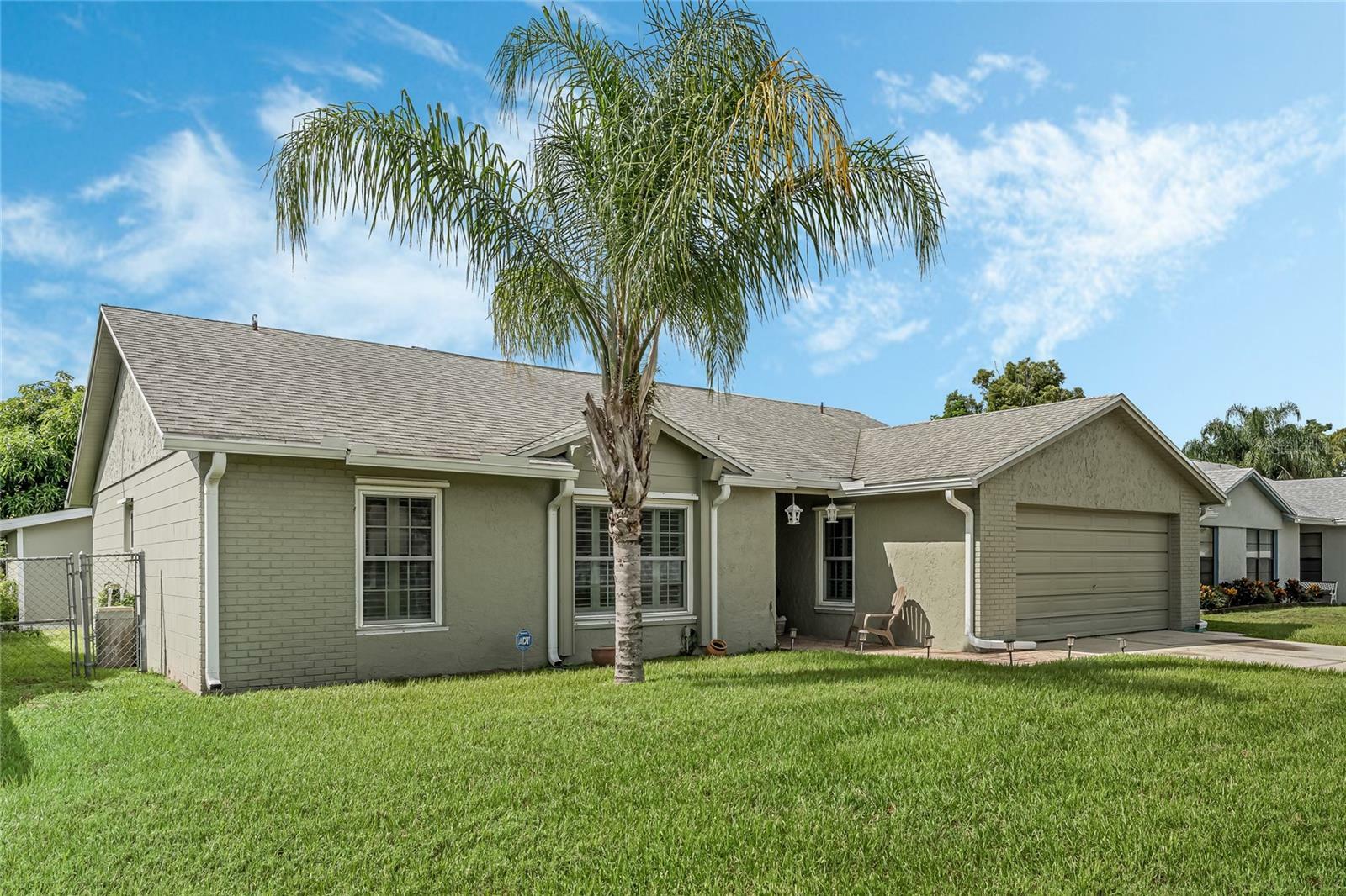 Property Photo:  7872 Sapphire Lane  FL 32822 