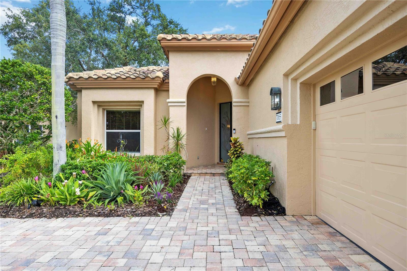 Property Photo:  7065 Del Lago Drive  FL 34238 