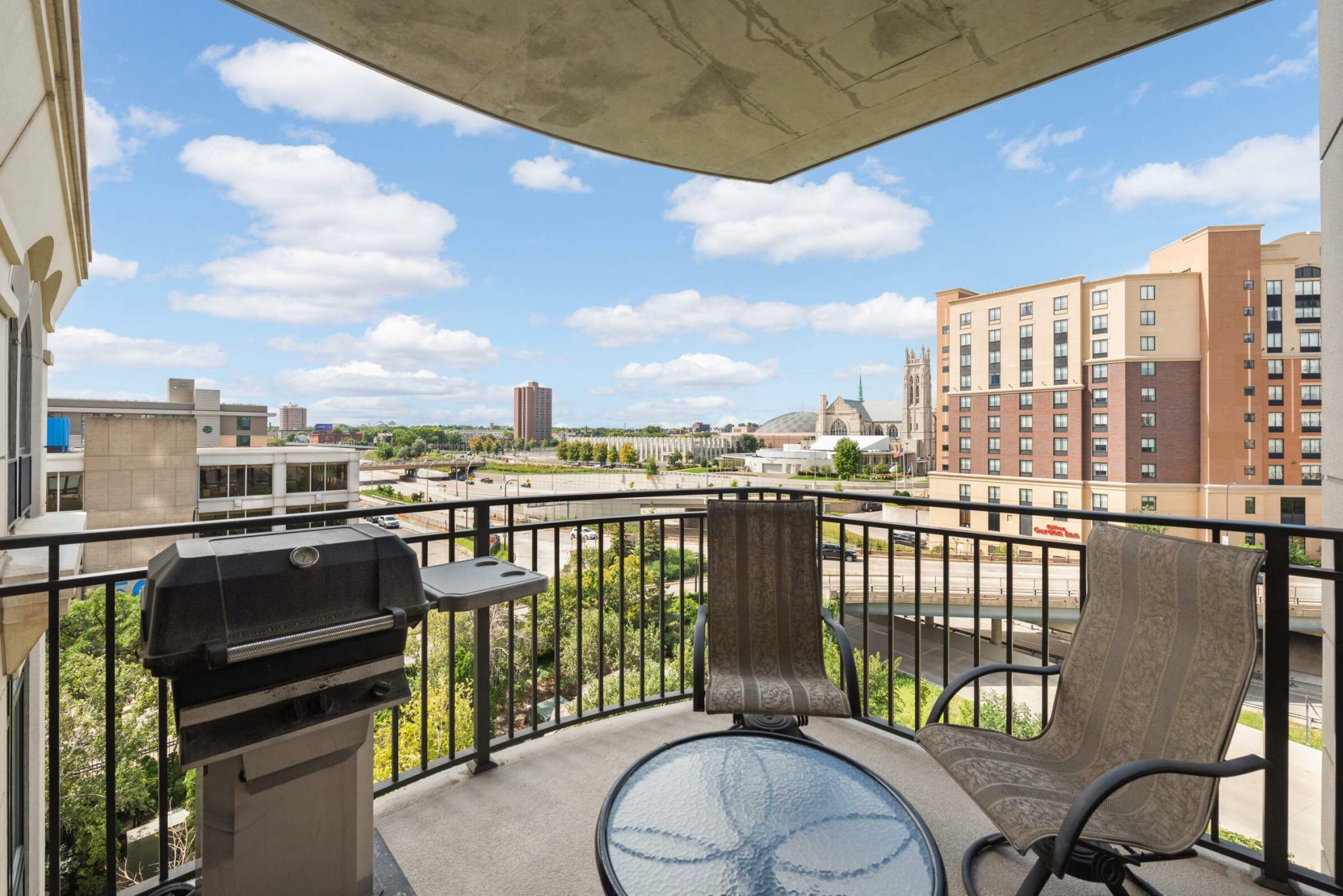 Property Photo:  500 E Grant Street 401  MN 55404 