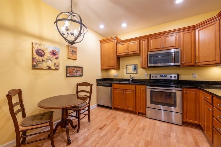 Property Photo:  62 Abigail Way 1003  MA 01867 