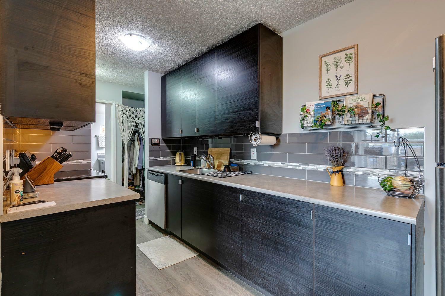 Photo de la propriété:  635 57 Avenue SW 405  AB T2V 0H5 