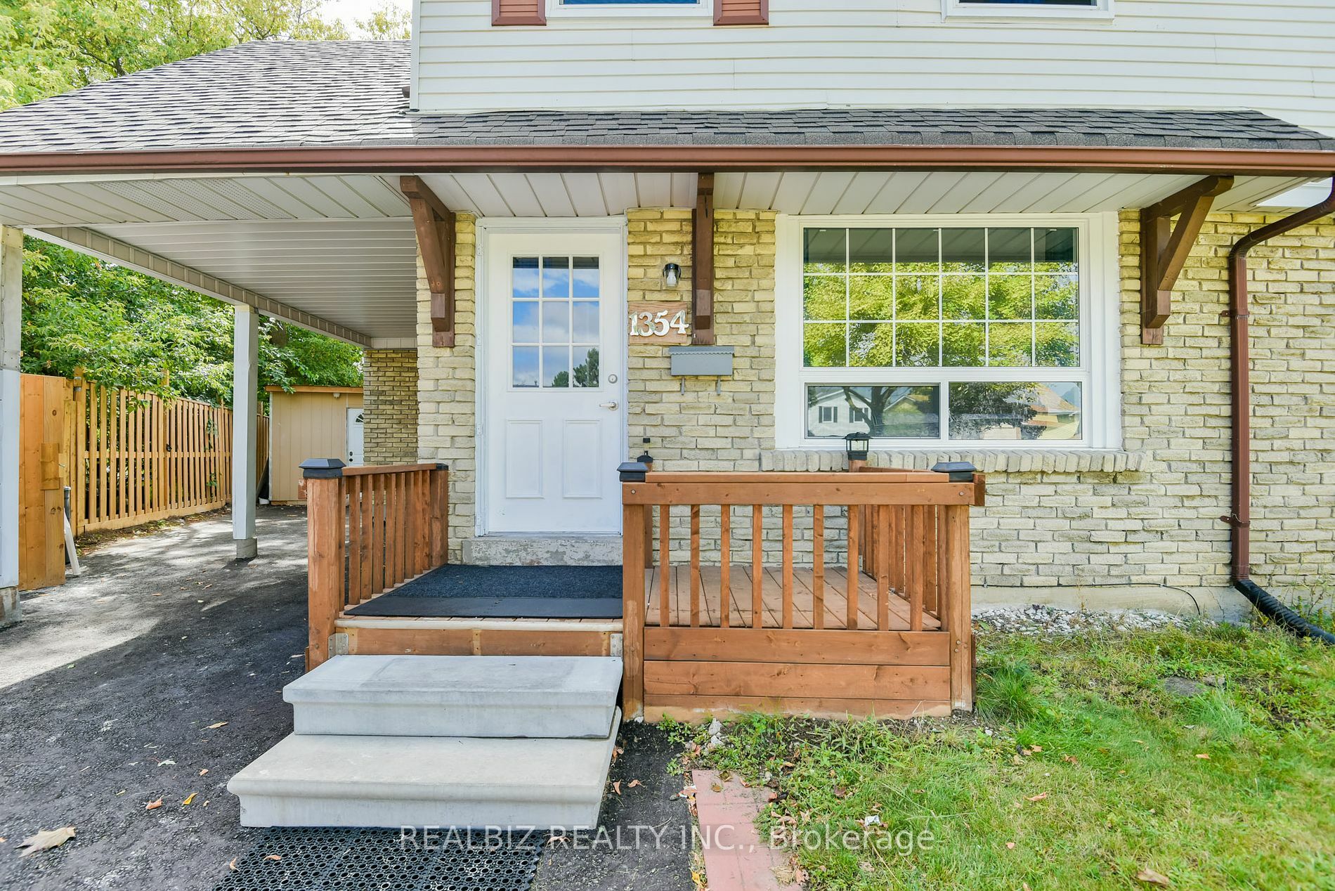 Property Photo:  1354 Orlando Crt  ON L1G 6T9 