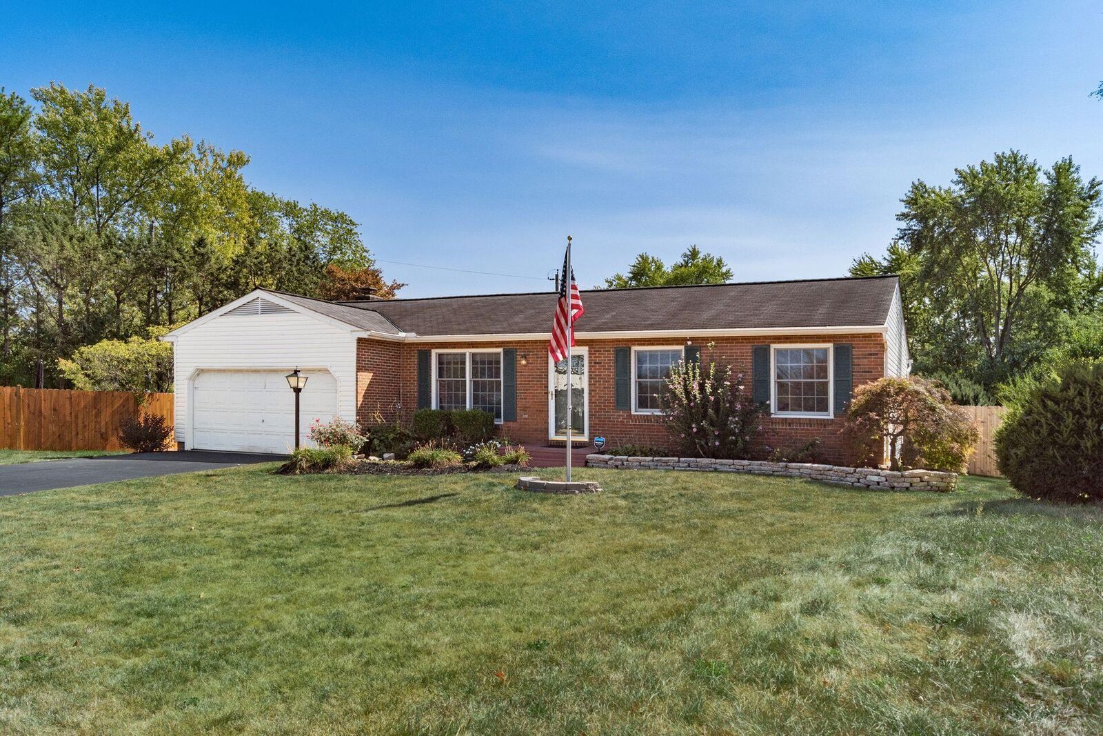 Property Photo:  1524 Klibreck Court  OH 43228 