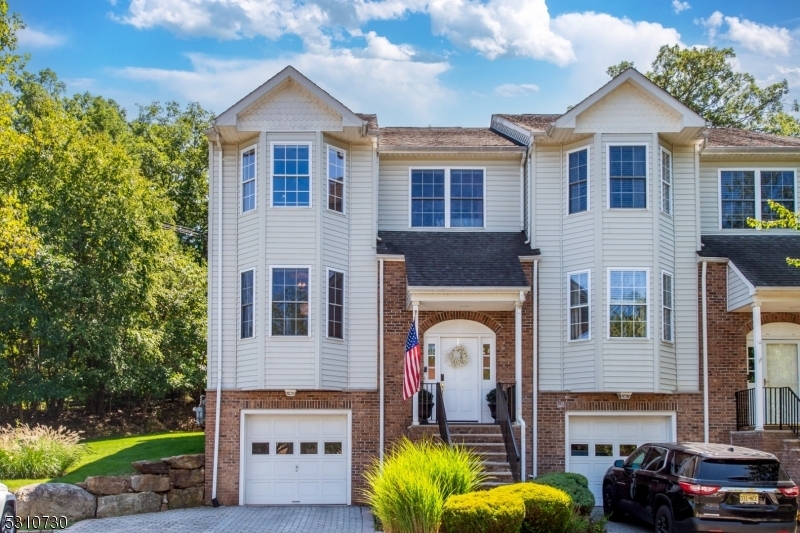 Property Photo:  16 Silverleaf Ct  NJ 07457 