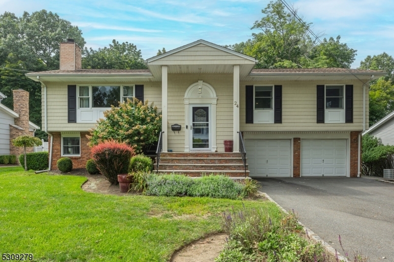 Property Photo: 24 Condit Ct NJ 07068