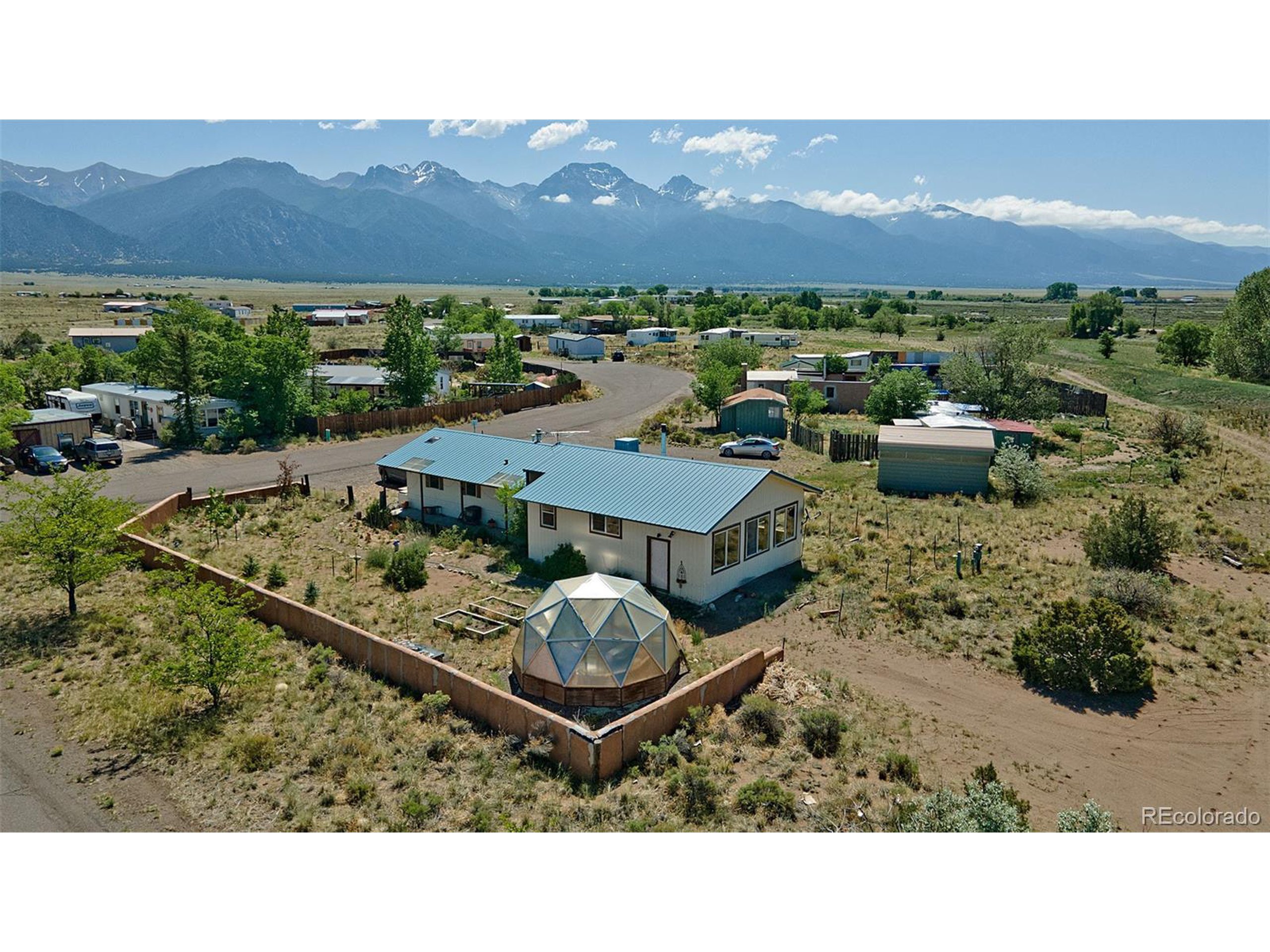 Property Photo: 318 Palisade Ct CO 81131