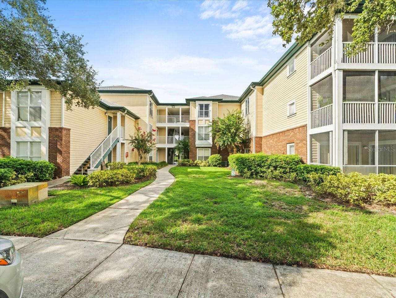 Property Photo:  4115 Chatham Oak Court 222  FL 33624 