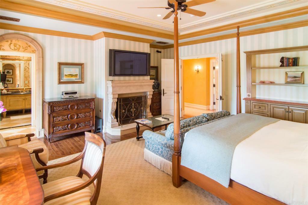 Property Photo: 5220 Grand Del Mar Way Vu 7-4-9 CA 92130