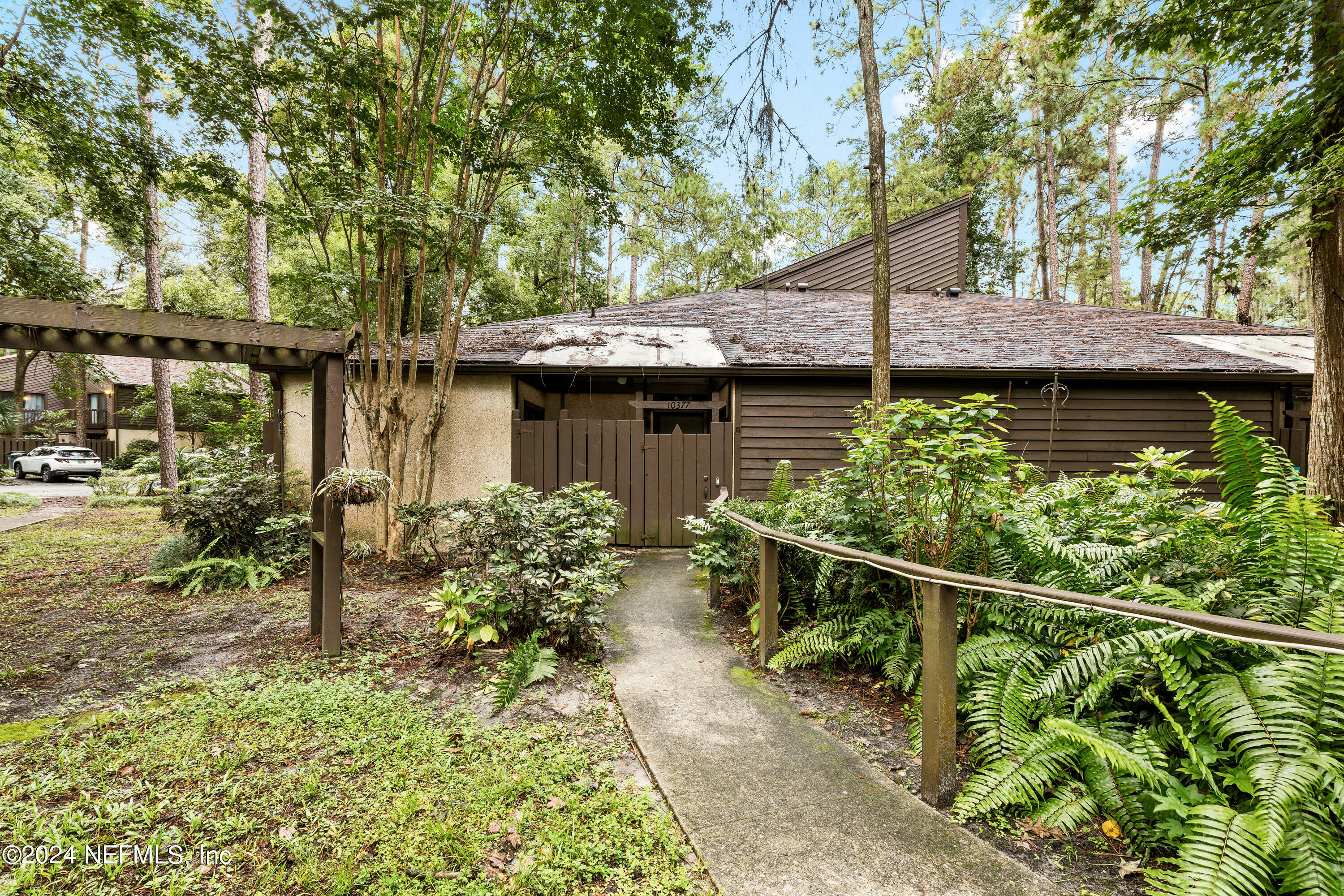 Property Photo:  10377 Big Tree Lane  FL 32257 