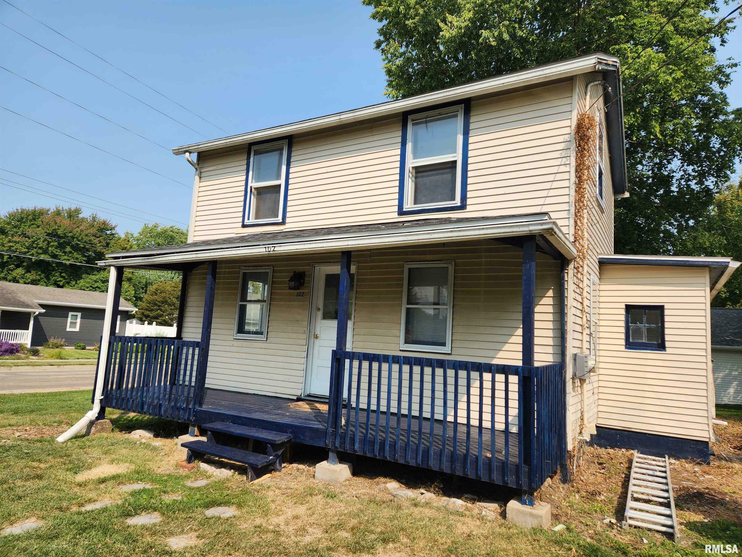 Property Photo:  102 E High Street  IL 61559 