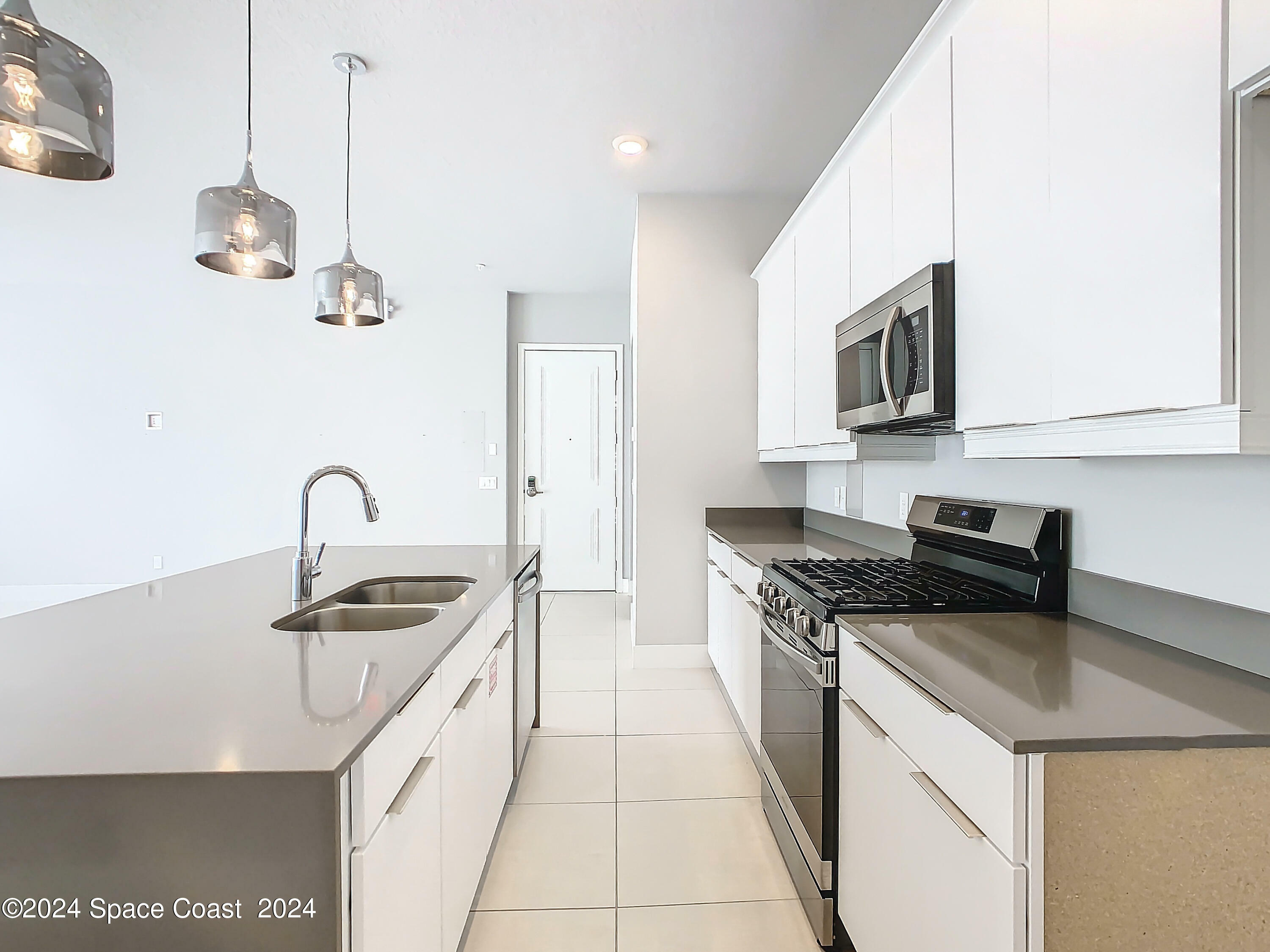 Property Photo: 7770 Sandy Ridge Drive FL 34747