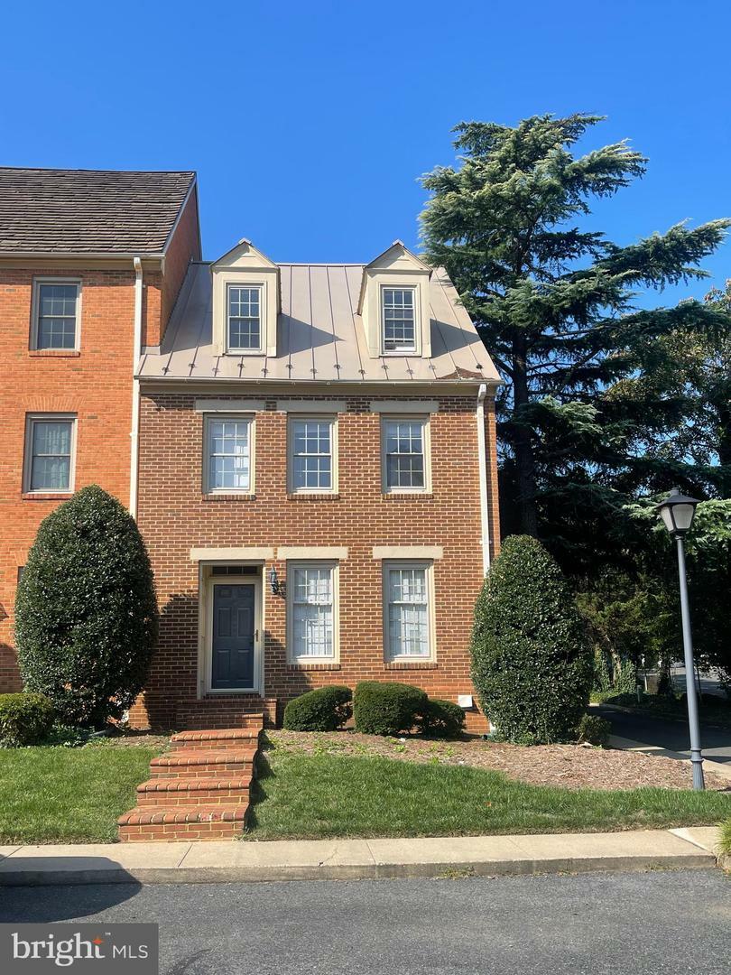 Property Photo: 821 College Avenue VA 22401